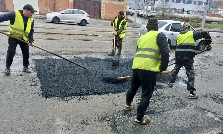 В городе продолжается текущий ремонт дорог