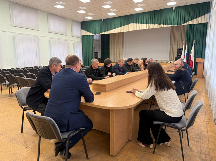 По поручению главы города Михаила Исаева в преддверии зимнего периода проведен штаб по благоустройству