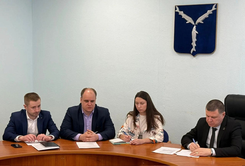 Глава администрации района провел штаб по благоустройству